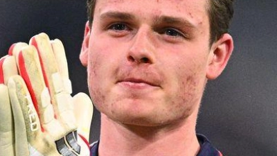 Jonas Urbig wird wohl erstmals für die Nationalmannschaft nominiert. (Foto: Tom Weller/dpa)