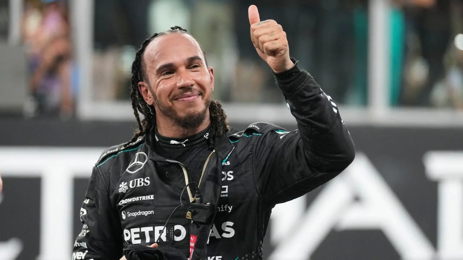 Fährt ab 2025 für Ferrari: Lewis Hamilton. (Foto: Darko Bandic/AP/dpa)