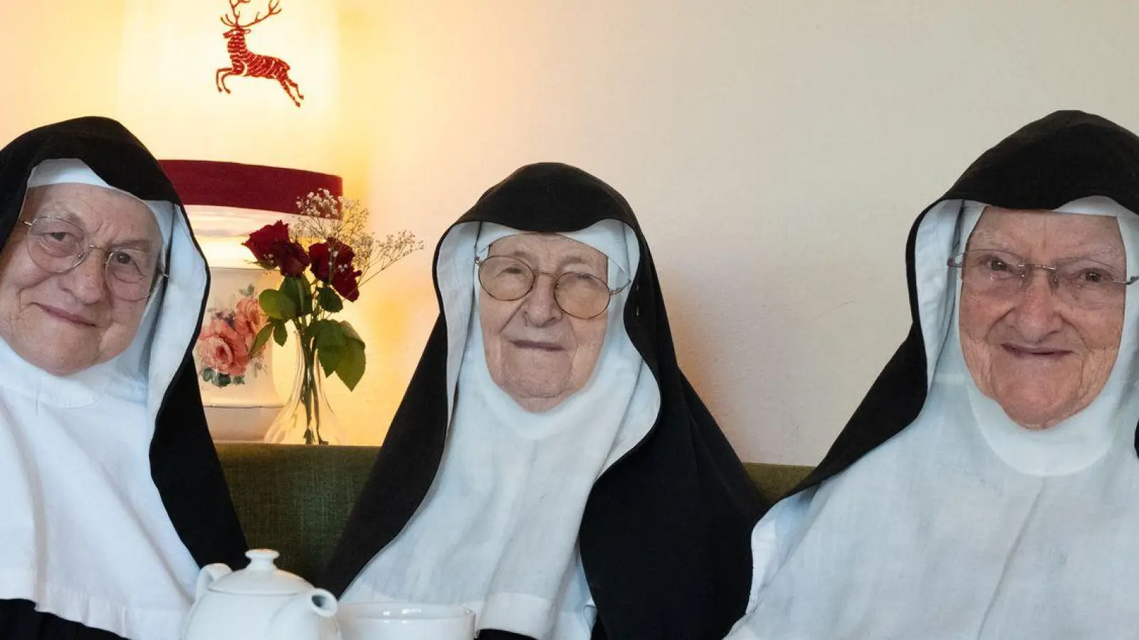 Werden Schwester Rita, Schwester Regina und Schwester Bernadette den Vorschlag annehmen? (Archivbild) (Foto: Noah Hatz/dpa)