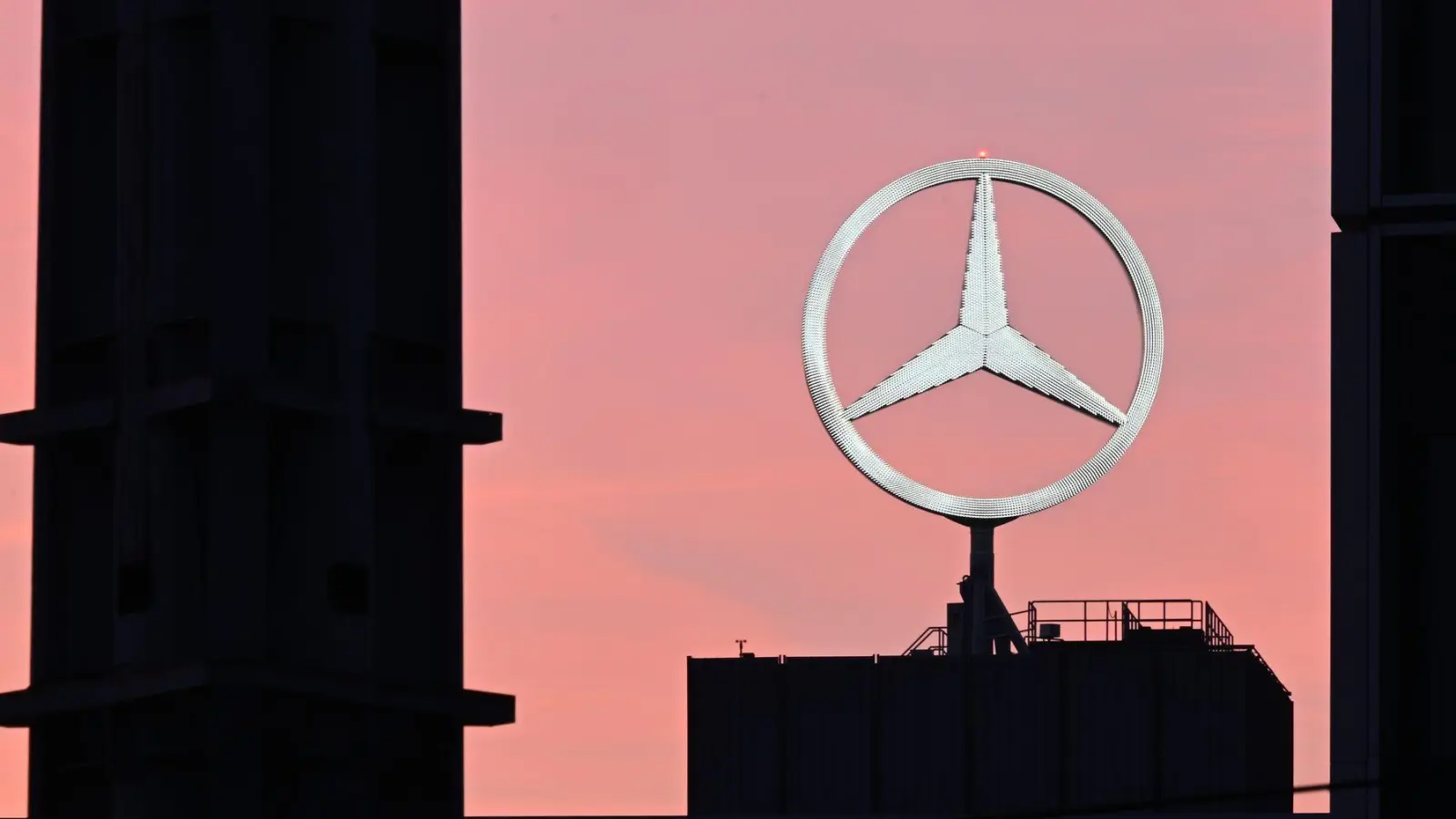 Mercedes-Benz will das Kapitel im Diesel-Skandal in den USA endgültig beenden. (Foto-Archiv) (Foto: Bernd Weißbrod/dpa)