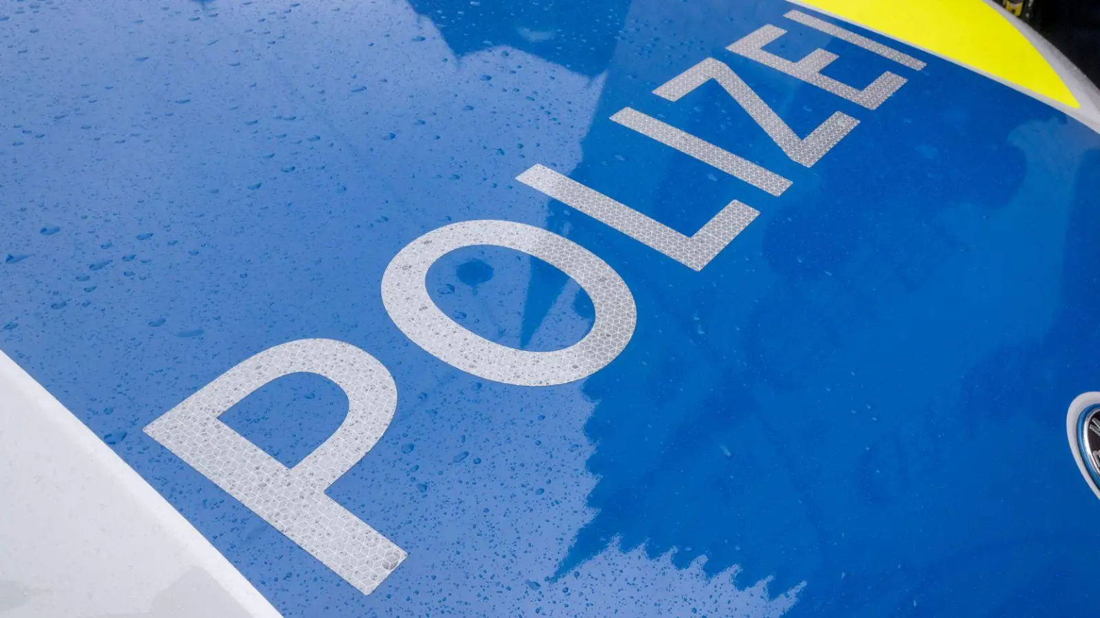 Ein 17-jähriger ohne Begleitperson wollte einer Verkehrskontrolle entgehen. (Symbolbild) (Foto: Peter Kneffel/dpa)