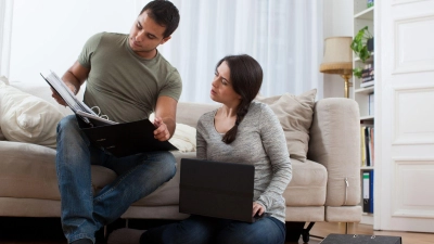 Strom- und Gaspreise im Fokus: Mit einem gezielten Anbieterwechsel können Haushalte mehrere Hundert Euro pro Jahr einsparen. (Foto: Christin Klose/dpa-tmn)