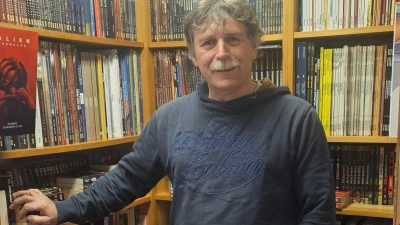 Michael Hauer liebt Comics. Er freut sich auf die zahlreichen Besuchenden bei der Börse am Samstag, 18. April. (Foto: Alessandro Nobile)