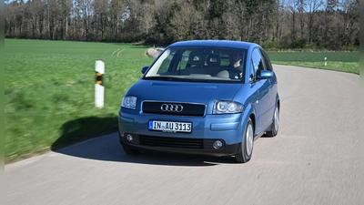 Formvollendet: Vielen gilt der Audi A2 als Designikone. (Foto: Audi AG/dpa-tmn)