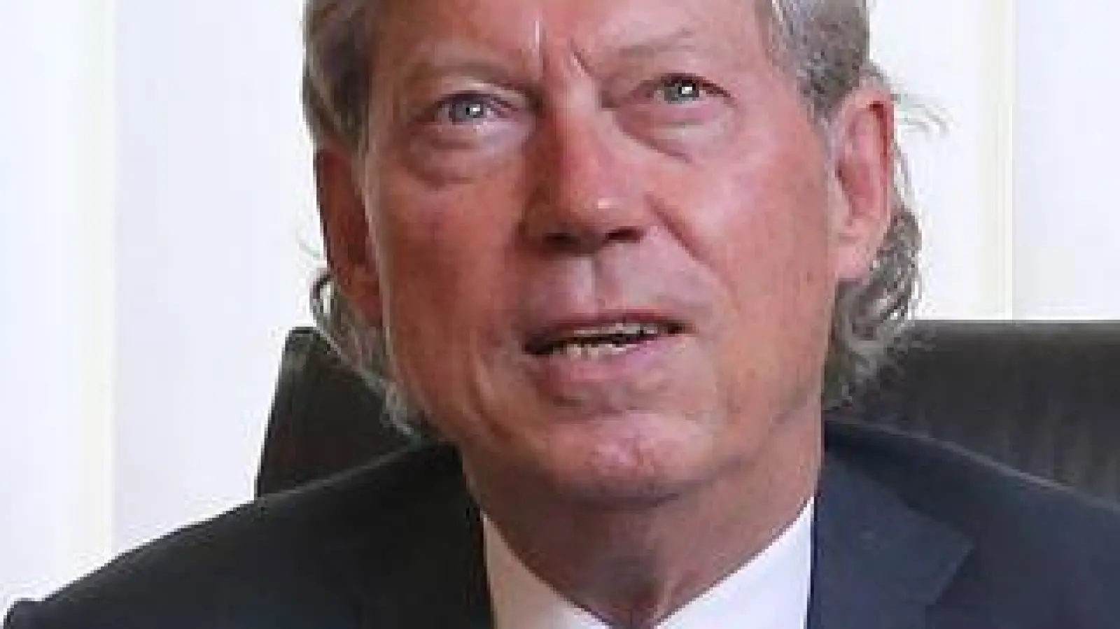 Der Schönheitschirurg wird für einen Tag zum Prediger. (Archivbild)  (Foto: Karl-Josef Hildenbrand/dpa)