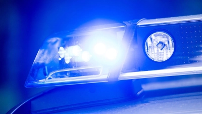 Die Polizei ermittelt, wie es zu dem Zusammenstoß kommen konnte. (Symbolbild) (Foto: Lino Mirgeler/dpa)