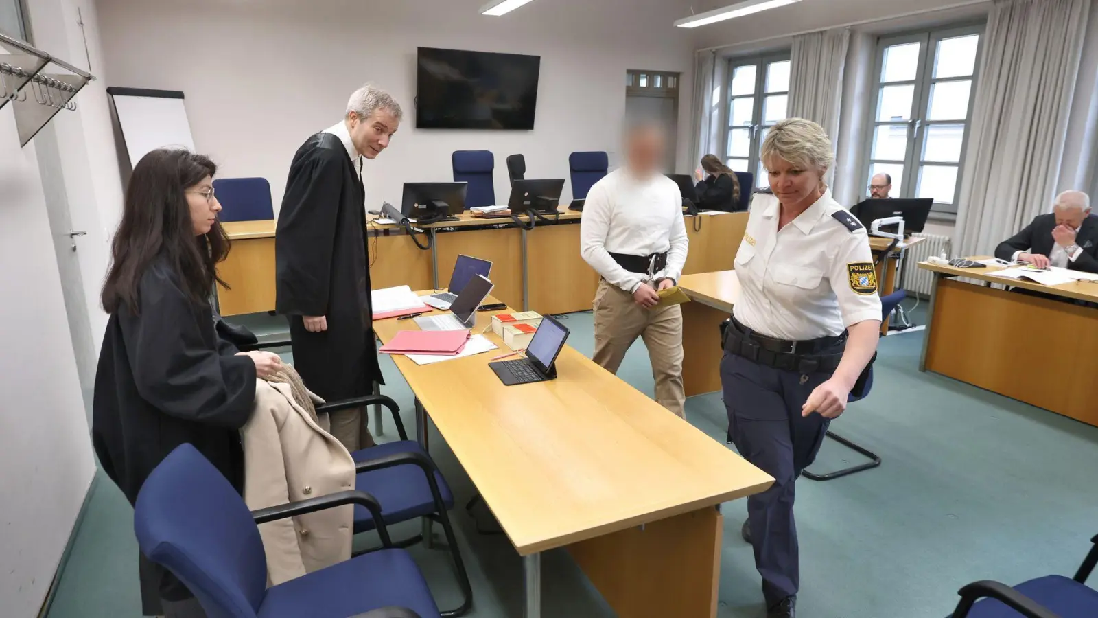 Wegen Doppelmordes an seiner Großmutter und deren Mann muss sich der Angeklagte vor dem Landgericht Memmingen verantworten. (Archivbild) (Foto: Karl-Josef Hildenbrand/dpa)