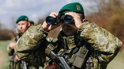 Der ukrainische Grenzschutz hindert immer wieder kriegsunwillige Wehrpflichtige an der Flucht über die Westgrenzen des Landes. (Archivbild) (Foto: -/Ukrinform/dpa)