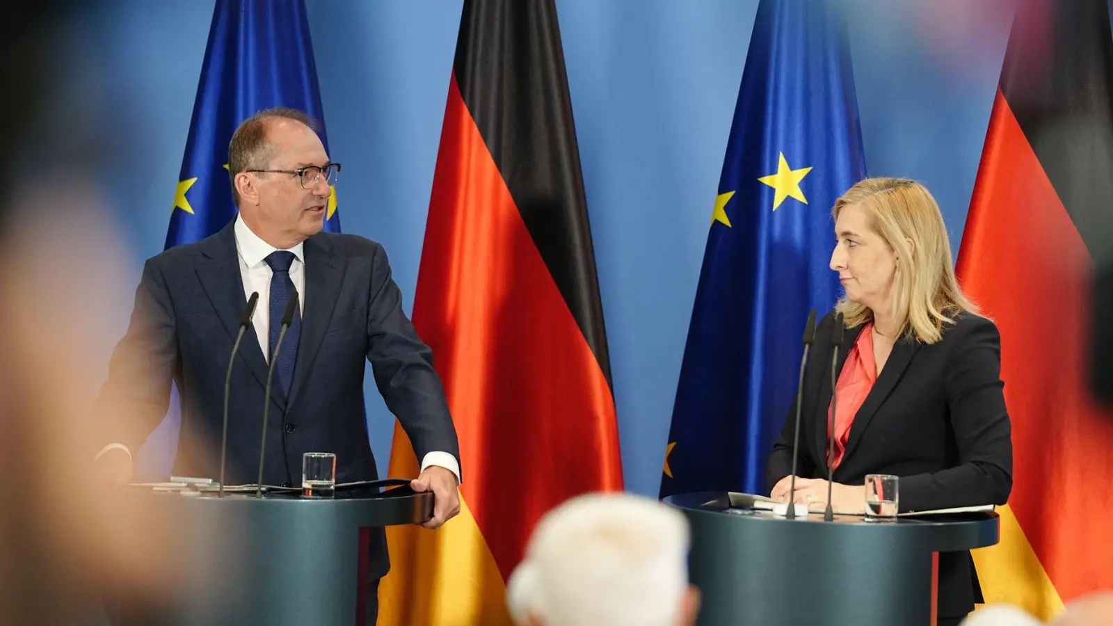 Die Reform der Gesetze, die die Befugnisse und Kontrolle der Nachrichtendienste regeln, war schon lange geplant.  (Foto: Kay Nietfeld/dpa)