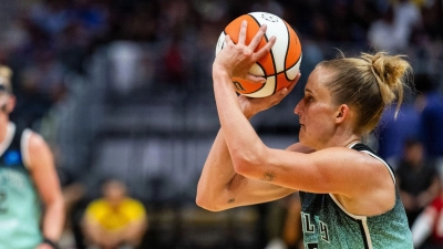 Hatte gegen die Dallas Wings ein starkes Spiel für die New York Liberty: Nationalspielerin Leonie Fiebich. (Foto: Maximilian Haupt/dpa)