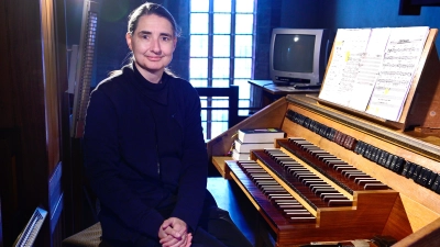 Gab Konzert bei Jazzarise: Dr. Lilo Kunkel an der Rieger-Mühleisen-Orgel der Ansbacher St.-Johannis-Kirche (Foto: Jim Albright)
