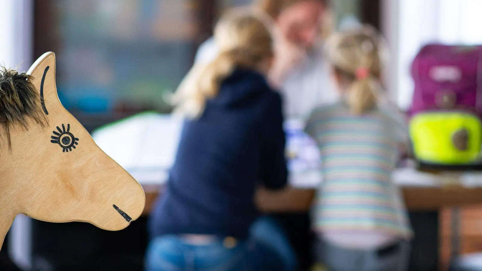 Bei stark zerstrittenen Eltern ist das Nestmodell laut Gericht keine kindgerechte Lösung. (Foto: Guido Kirchner/dpa/dpa-tmn)