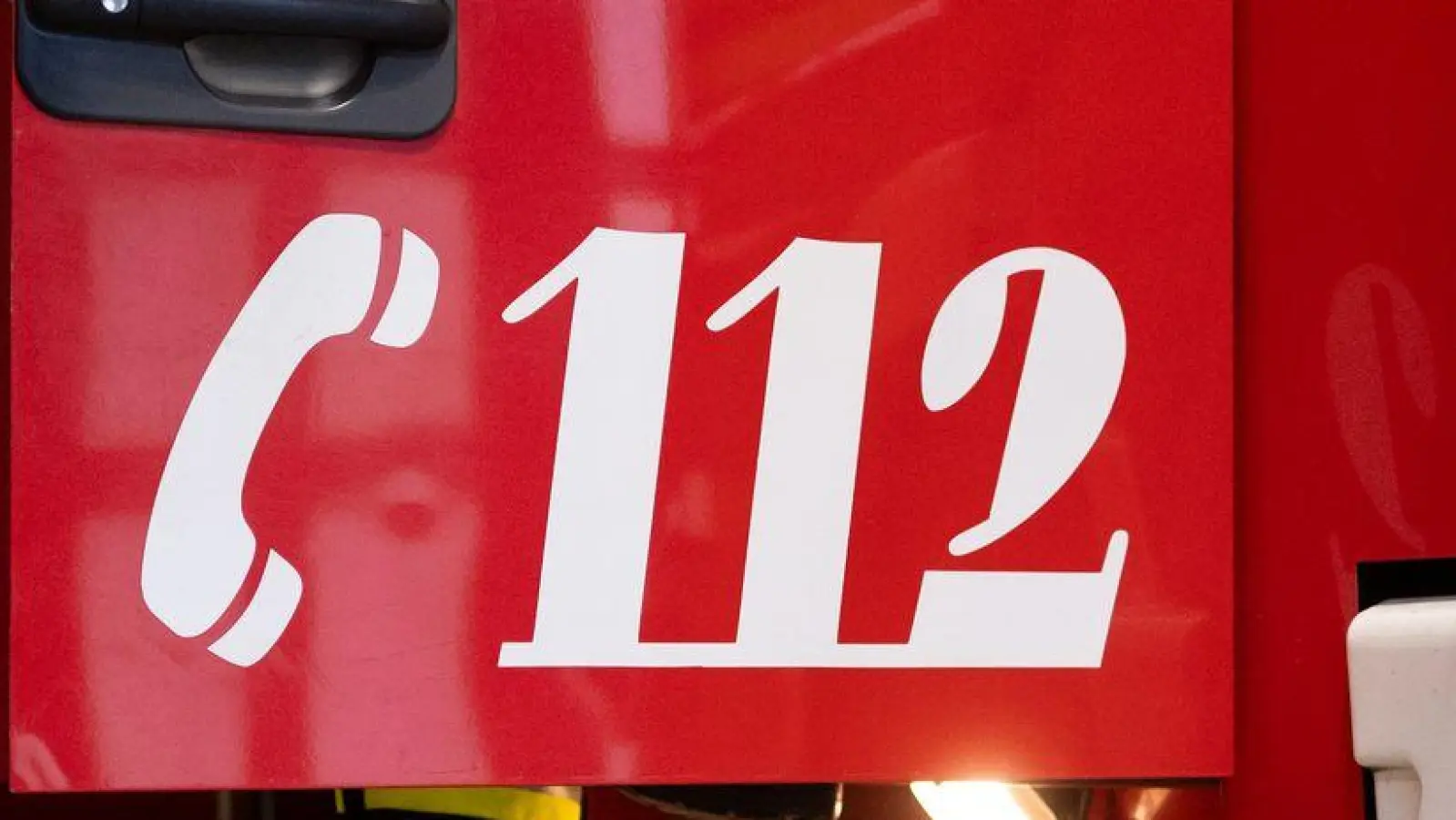 Feuerwehrleute löschten den Brand. (Symbolbild) (Foto: Niklas Treppner/dpa)