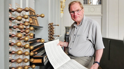 An der Wiegleb-Orgel der Ansbacher St.-Gumbertus-Kirche: Kirchenmusikdirektor Rainer Goede. (Archivbild: Jim Albright)
