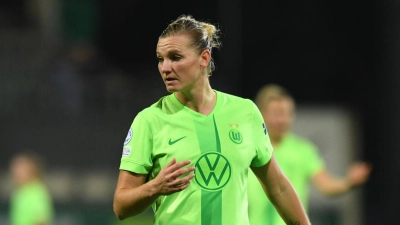 Bleibt dem VfL Wolfsburg bis 2026 erhalten: Alexandra Popp. (Foto: Swen Pförtner/dpa)