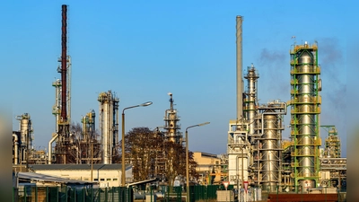 Erleichterung bei der Ölraffinerie PCK im Nordosten Brandenburgs: Die deutschen Rosneft-Töchter sind dauerhaft von den US-Ölsanktionen ausgenommen. (Archivbild) (Foto: Patrick Pleul/dpa)