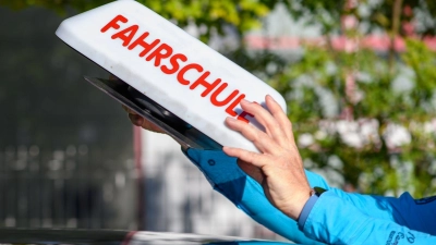 Ab 1. Januar 2027 sollen die neuen Regeln für den Führerschein gelten - so zumindest der Wunsch von Bundesverkehrsminister Patrick Schnieder (CDU). (Foto: Klaus-Dietmar Gabbert/dpa)