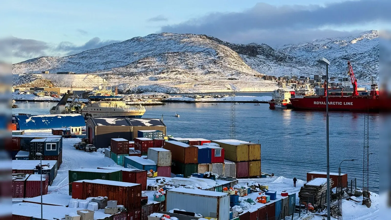 Insel aus Eis als Zankapfel: Grönland. (Foto: Julia Wäschenbach/dpa)