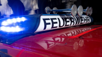 Am frühen Morgen brach der Brand zunächst nur in der Garage aus. (Symbolbild) (Foto: Sven Hoppe/dpa)