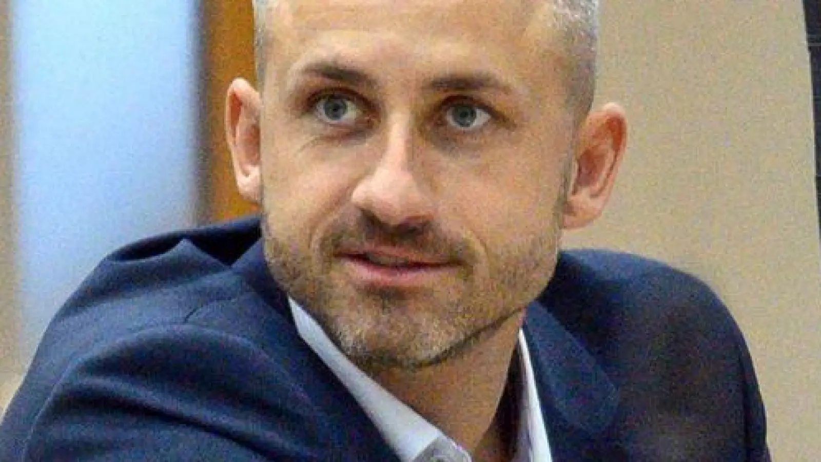 Der Spitzenkandidat der AfD für die Landtagswahl in Sachsen-Anhalt, Ulrich Siegmund, sagt, Angehörigen von Parteifreunden könne er vertrauen, das sei wichtig bei Mitarbeitern. (Archivbild)  (Foto: Klaus-Dietmar Gabbert/dpa)