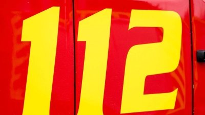 Der Notruf wurde gewählt. (Symbolbild) (Foto: Daniel Vogl/dpa)