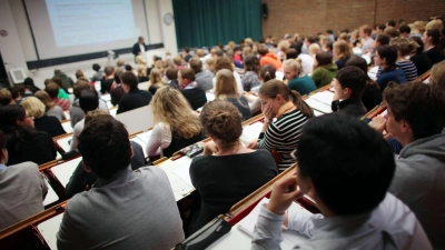 Studieren im Traumfach (Foto: Oliver Berg/dpa)