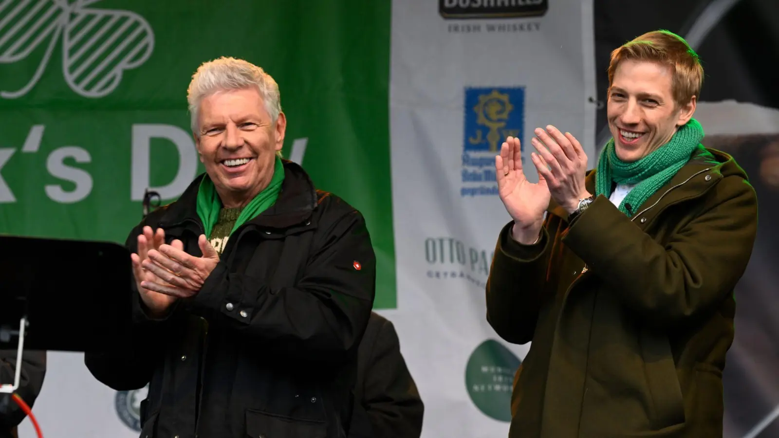 Reiter und Krause am Wochenende beim St. Patrick's Day in München. (Foto: Felix Hörhager/dpa)