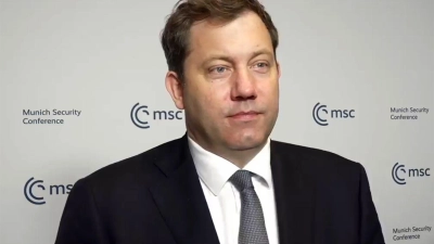 Den Vizekanzler Lars Klingbeil hat die Rede von US-Außenminister Marco Rubio noch nicht überzeugt. (Foto: Manuel Genolet/dpa)