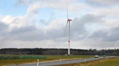 2021 wurde dieses Windrad bei Strüth errichtet, ein weiteres soll in der Nähe seinen Dienst aufnehmen. Doch zunächst gilt es, ein einige Hürden zu überwinden. (Archivfoto: Jim Albright)