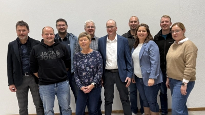 Dieses Ergersheimer Team will gemeinsam zur Kommunalwahl im März antreten: Dieter Hegwein, Volker Döbert, Sebastian Keller, Gerlinde Hoyle, Alfred Krämer, Jörg Rabenstein, Maximilian Gehret, Jasmin Weingärtner, Markus Reiner und Anna-Lena Stahl (von links). Nicht im Bild Lena Weinmann und Thomas Schmidt. (Foto: Sylvia Fehlinger)
