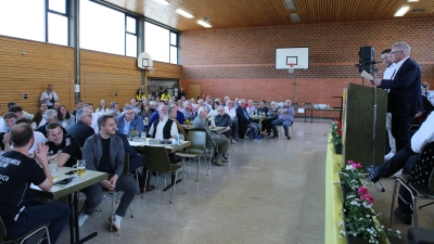 Mit einem Festkommers hat der TSV Flachslanden seine Jubiläumsfeierlichkeiten gestartet. Das große Fest wird Mitte Juli stattfinden. (Foto: Alexander Biernoth)