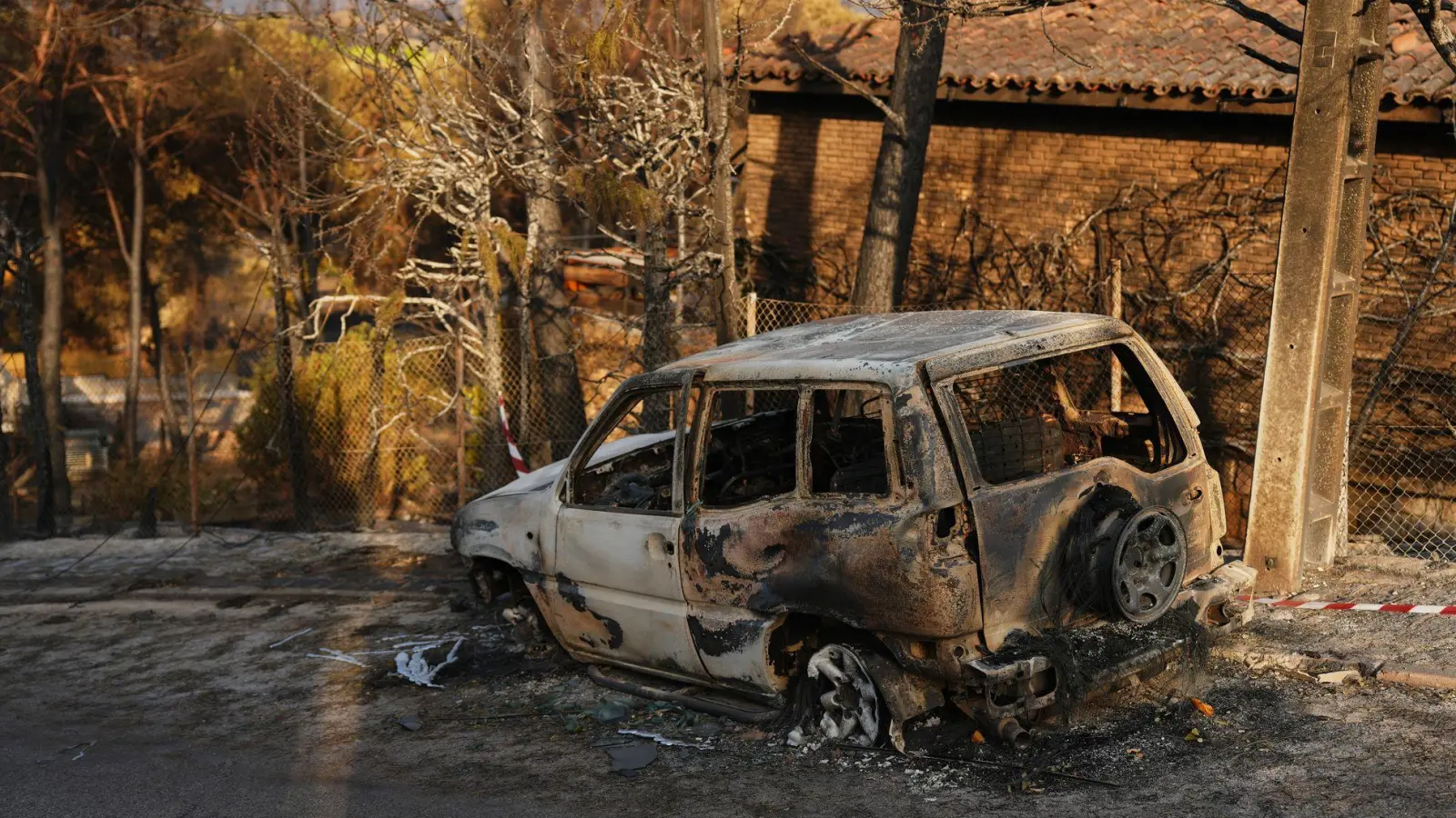 Angesichts einer neuen Hitzewelle mit extremen Temperaturen rief Ministerpräsident Pedro Sánchez die Bevölkerung zu besonderer Vorsicht auf.  (Foto: Manu Fernandez/AP/dpa)