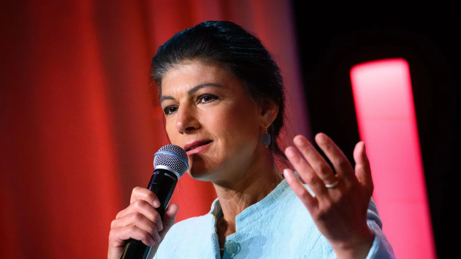 Das Bündnis Sahra Wagenknecht hat in einer neuen Umfrage ein zweistelliges Ergebnis erreicht.  (Foto: Bernd von Jutrczenka/dpa)