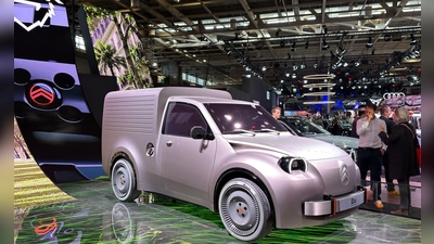 Ente mit Anhang: Citroën zeigt in Paris auch, wie eine moderne Kastenvariante der Ente aussehen könnte. (Foto: Thomas Geiger/dpa-tmn)