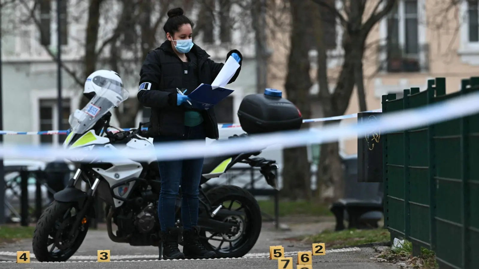 Die Ermittler haben weitere Details zum Ablauf der Tat veröffentlicht. (Archivbild) (Foto: Sebastien Bozon/AFP/dpa)