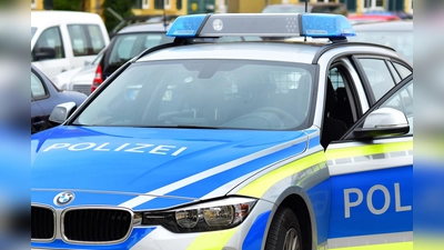 Bei einem Unfall auf dem Parkplatz an der Steigerwaldstraße in Münchsteinach hat ein Leichtkraftfahrer Frakturen an beiden Armen erlitten. (Symbolbild: James Edward Albright Jr)