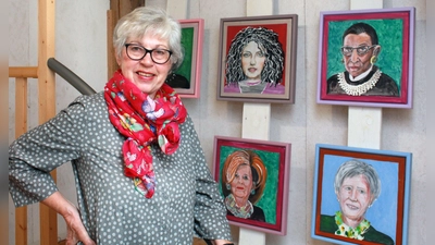 In der Galerie von Irmtraud Schmidt-Hartung hängen auch Portraits von Frauen, die das Bild der Frau prägten. (Foto: Irmeli Pohl)