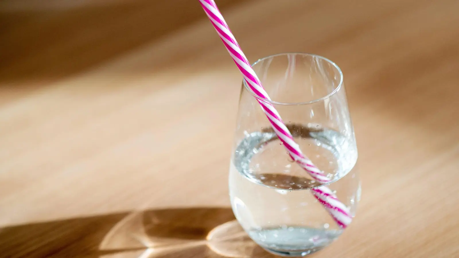 Der Pro-Kopf-Verbrauch in Deutschland liegt bei 128,8 Liter im Jahr. (Symbolbild) (Foto: Hauke-Christian Dittrich/dpa/dpa-tmn)