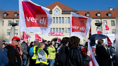 Die Warnstreiks sollen in den kommenden Tagen in zahlreichen Bereichen in Bayern zu spüren sein. (Archivbild) (Foto: Sven Hoppe/dpa)