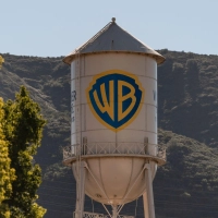 Warner Bros. ist ein Hollywood-Urgestein. (Archivbild) (Foto: Jae C. Hong/AP/dpa)