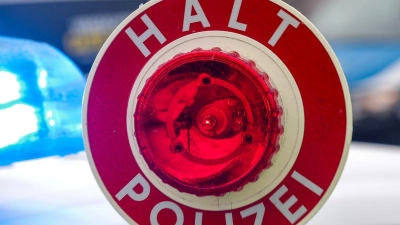 Die Polizei ermittelt gegen den 16-Jährigen unter anderem wegen Fahrens ohne Fahrerlaubnis. (Symbolbild) (Foto: Jan Woitas/dpa)