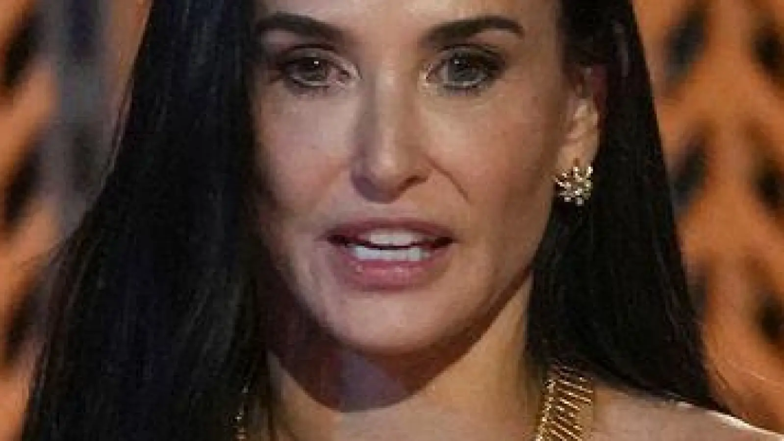 Demi Moore hat den SAG-Award als beste Hauptdarstellerin gewonnen. (Foto: Chris Pizzello/Invision via AP/dpa)