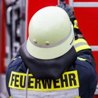Die Feuerwehr löschte die brennende Scheune. (Archivfoto) (Foto: Philipp von Ditfurth/dpa)