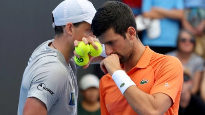 Initiierten gemeinsam die Spielergewerkschaft PTPA: Vasek Pospisil (l) und Novak Djokovic. (Foto: Kelly Barnes/AP/dpa)