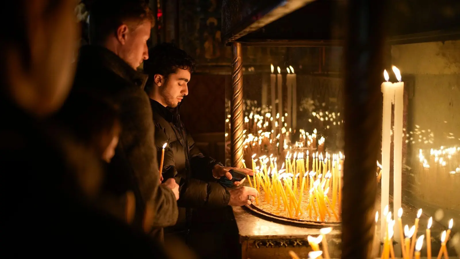 Überschattet vom Krieg in Gaza fielen die Weihnachtsfeiern in Bethlehem eher gedämpft aus.  (Foto: Matias Delacroix/AP/dpa)