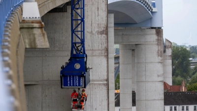 Jede Brücke in Deutschland durchläuft alle sechs Jahre eine Hautüberprüfung. (Archivfoto) (Foto: Stefan Sauer/dpa)