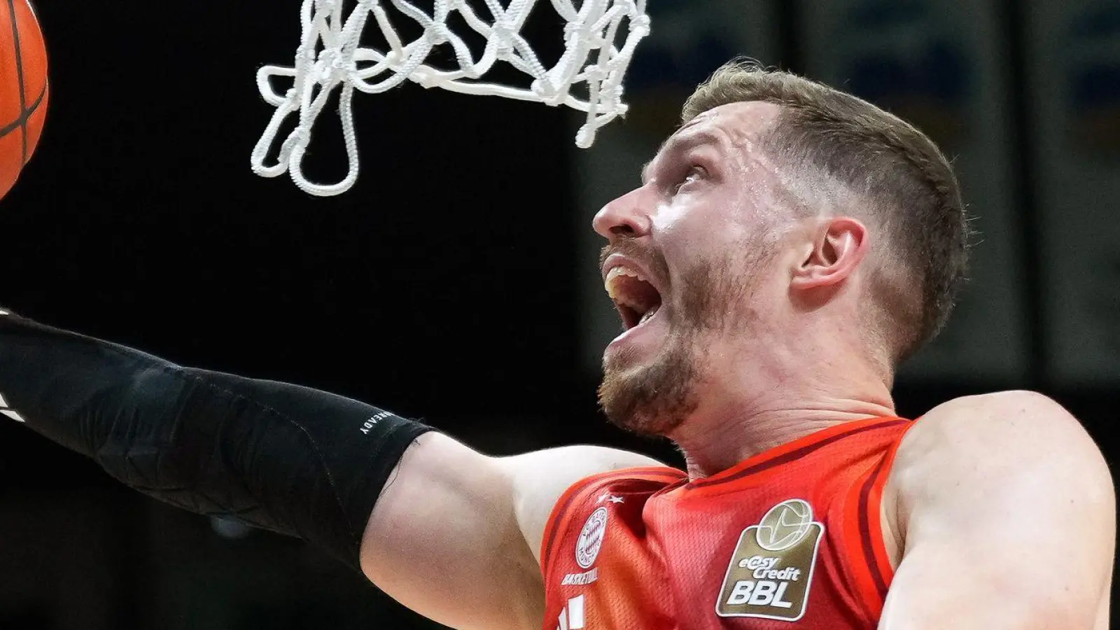 Andreas Obst führte die Bayern-Basketballer am Mittwoch zum Sieg. (Archivbild) (Foto: Soeren Stache/dpa)