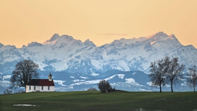 In der Schweiz hat es im Kirchenumfeld viele Fälle von sexuellem Missbrauch gegeben (Symbolbild). (Foto: Felix Kästle/dpa)