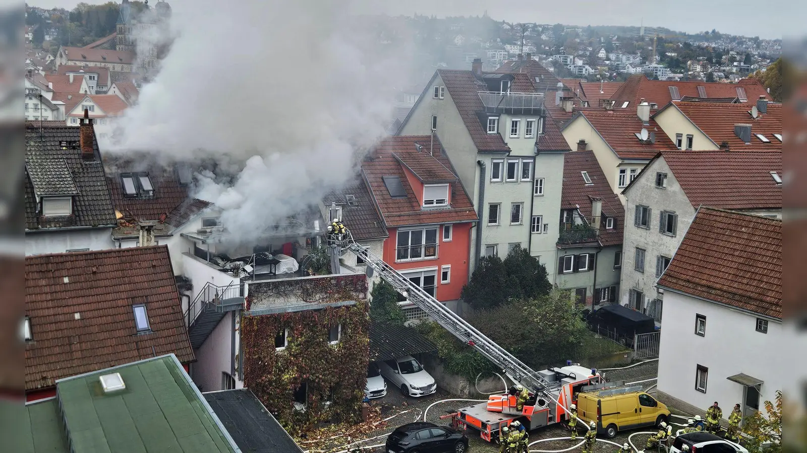 Dem tödlichen Vorfall ging ein Streit um Mietangelegenheiten voraus. (Foto: Andreas Rosar/dpa)