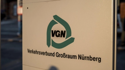 Der Verkehrsverbund Großraum Nürnberg (VGN) erhöht im kommenden Jahr die Preise. (Archivbild) (Foto: Daniel Vogl/dpa)